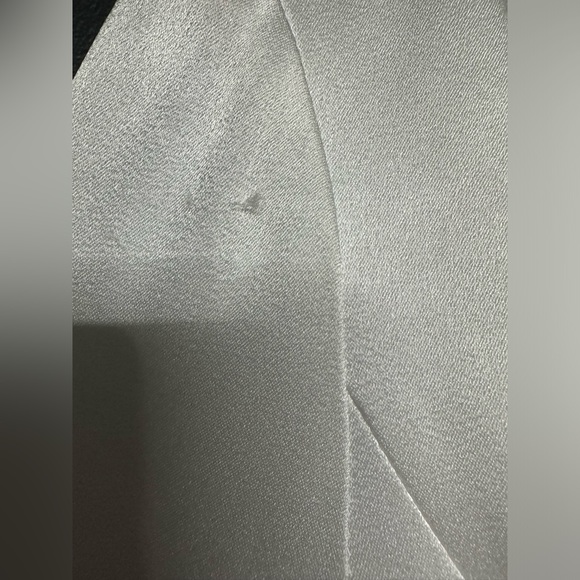 Alice + Olivia Mayra Satin Tuxedo Skort Romper White 6 - Picture 5 of 8